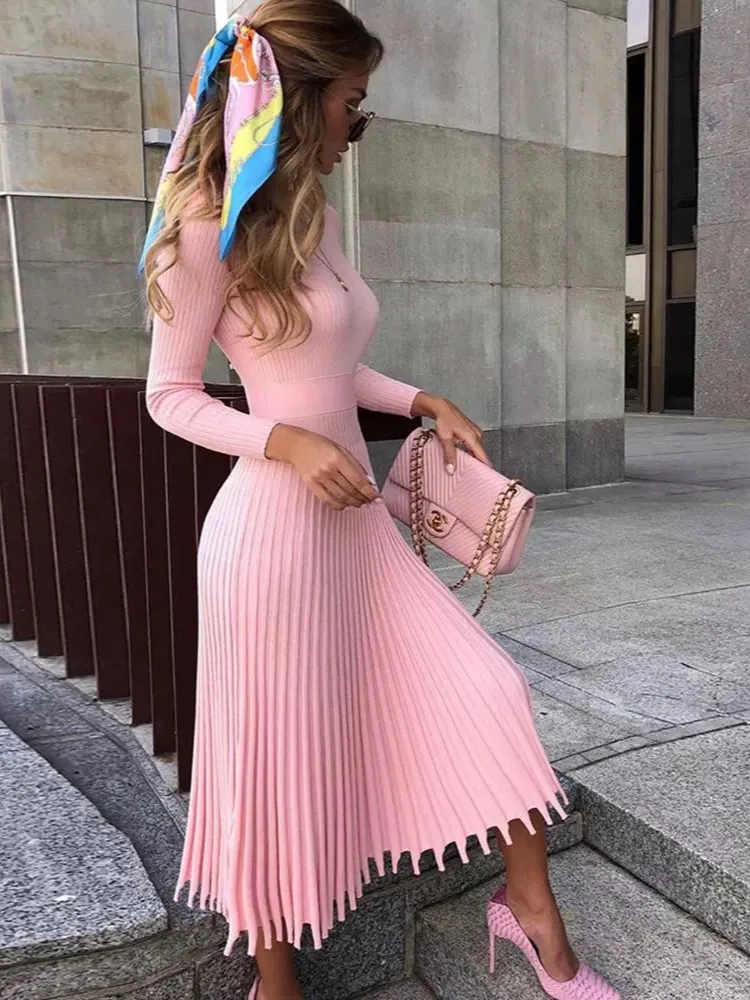 Élégante Robe Midi en Tricot à Col Montant Manches Longues Coupe Cintrée Plissée Couleur Unie Robe de Soirée Femme