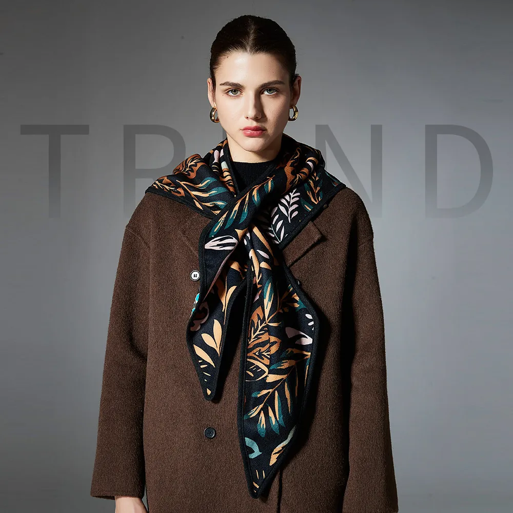 Women Vintage Paisley Leaf Jacquard Triangular Scarf Shawl Warm Viscose Polyester Blend Large Wrap For Winter Autumn