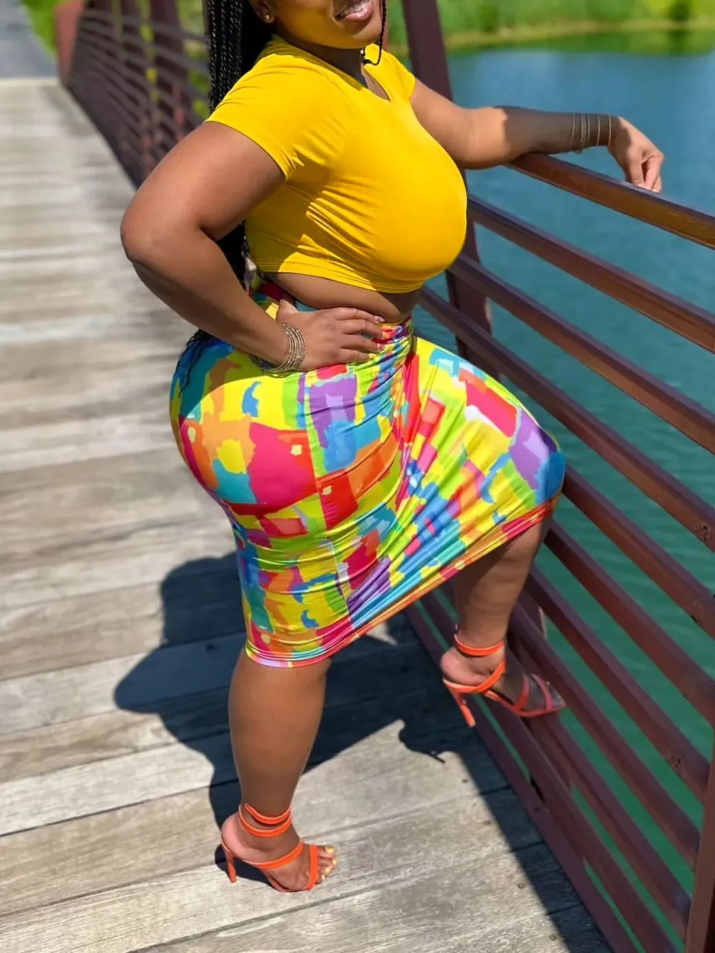 Women Plus Size Two Piece Set Sexy Yellow Short Sleeve Crop Top And Abstract Geometric Print Bodycon Pencil Skirt Outfit