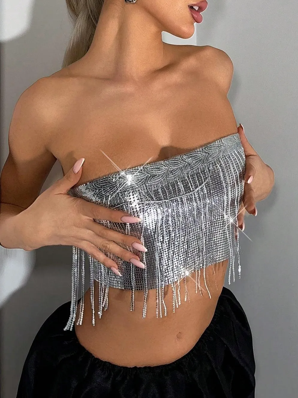 Top Tube Sexy à Paillettes Argentées avec Glands pour Femmes Maille Métallique Dos Lacé Crop Top de Fête