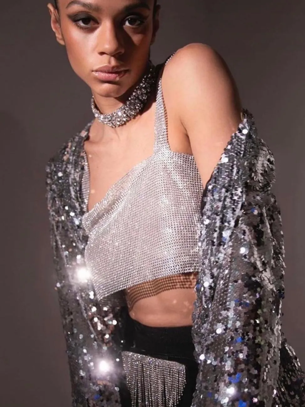 Sexy Femmes Crop Top Strass Dos Nu Maille Métallique Étincelant Camisole Pour Fête de Boîte de Nuit Glamour Gilet Sans Manches