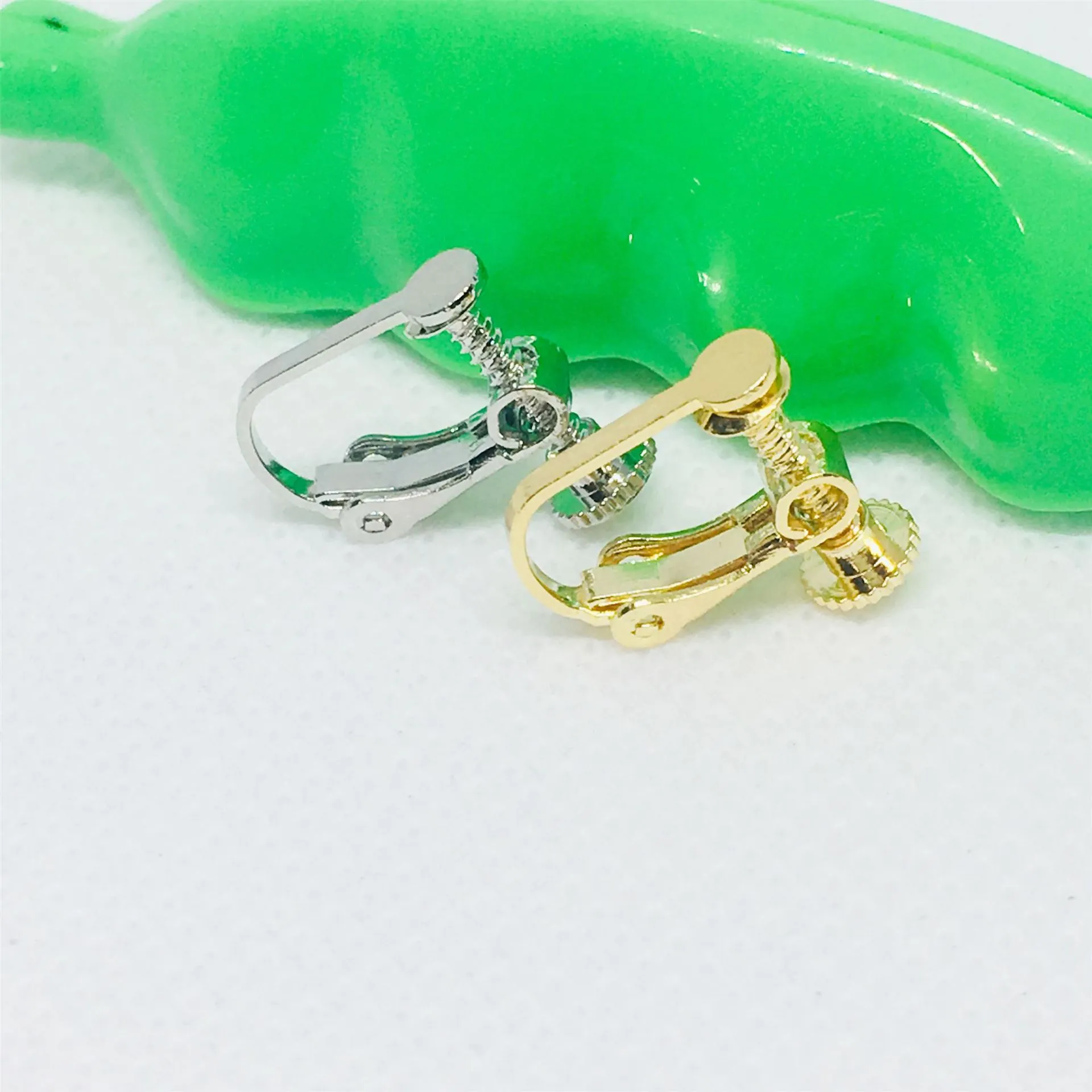 Convertitori per Orecchini a Vite Regolabili per Donna Senza Buchi Fai da Te Accessori Gioielli Rame Metallo Testa Piatta Forma a U Clip Placcato Oro Argento