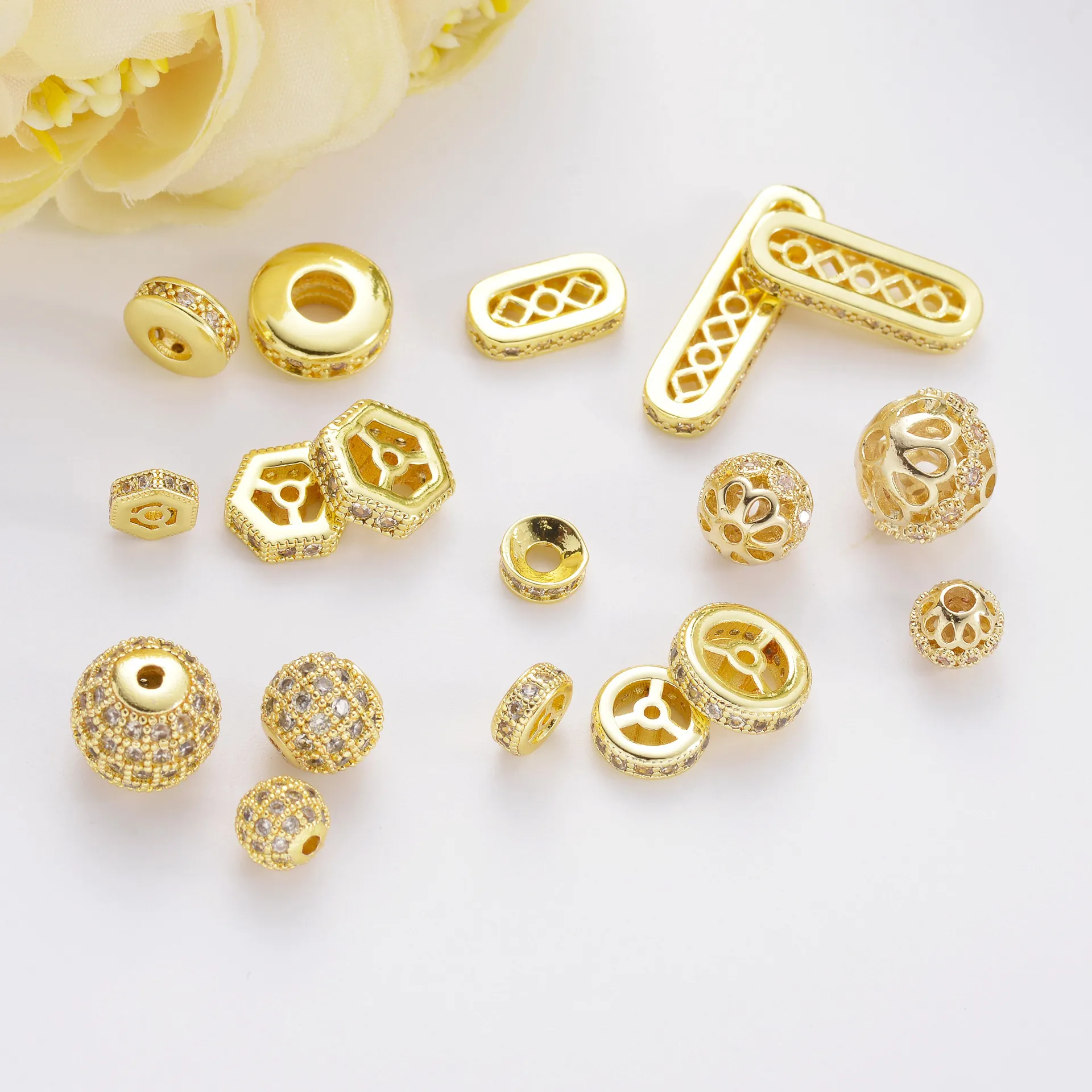 Cuentas Espaciadoras de Latón Chapado en Oro de 18K con Micro Pave Zirconia para DIY Joyería Pulseras Cuentas Sueltas Artesanales