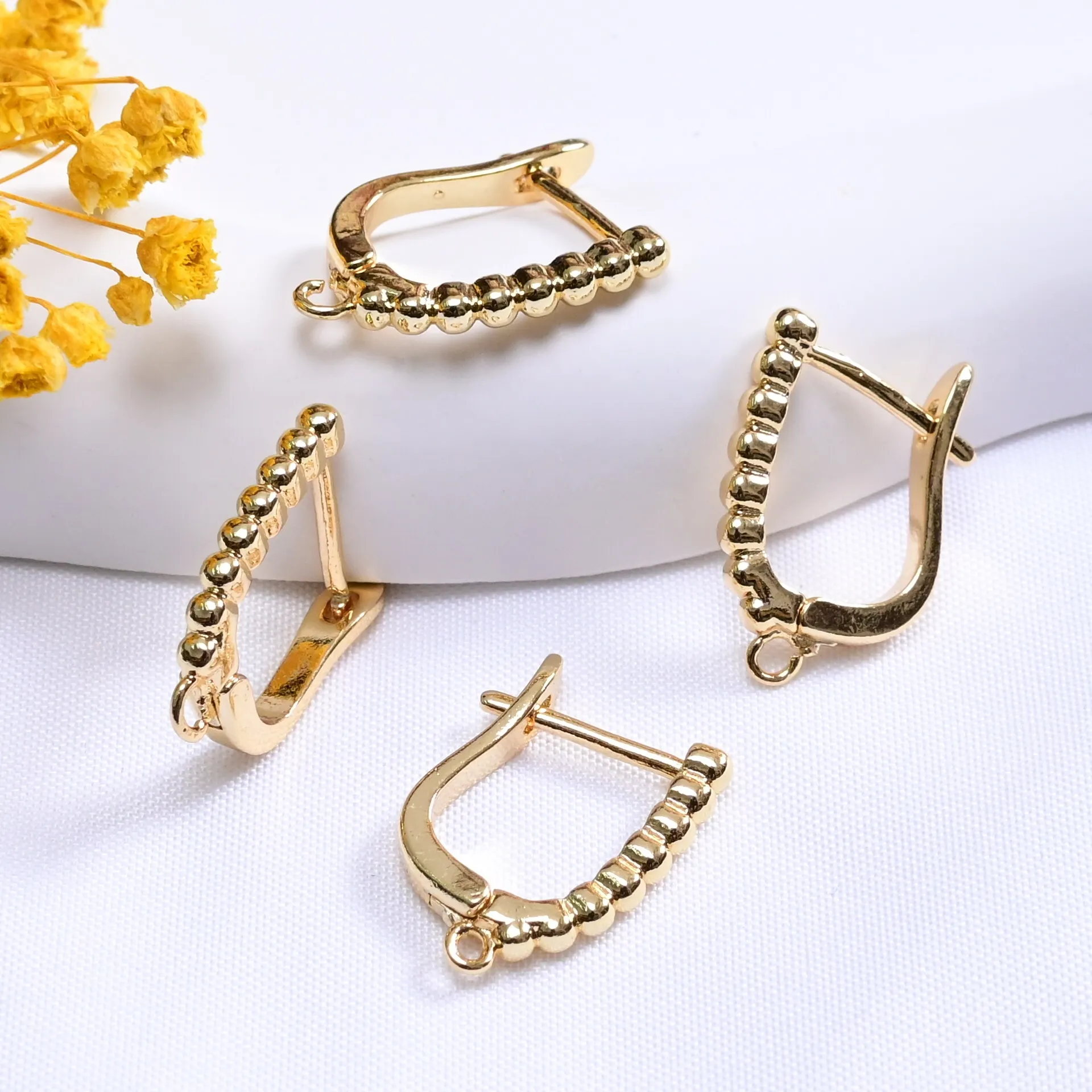 Crochets de Boucles d'Oreilles en Forme de D Perlés en Cuivre Plaqué Or Apprêts Avec Boucle Ouverte Pour DIY Bijoux