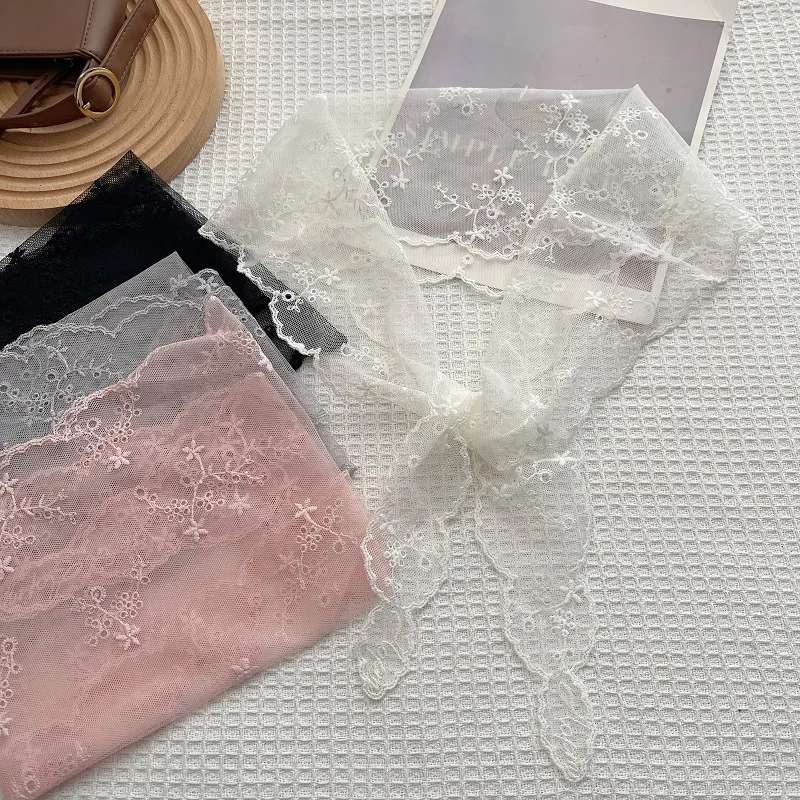 Écharpe en Dentelle avec Broderie Florale Style Mori pour Femme Doux Bord Festonné Foulard en Maille Bandeau Polyvalent Accessoire Pastoral