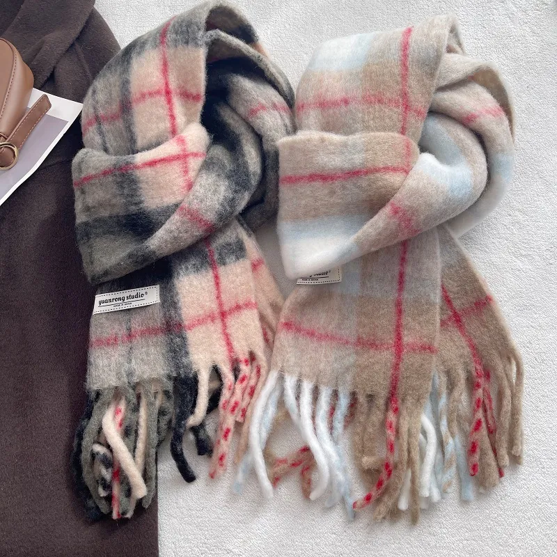 Women Plaid Tassel Scarf Thickened Warm Winter Scarf Blend Soft Wrap Shawl Checkered Neckwear Casual Daily Fashion Scarves