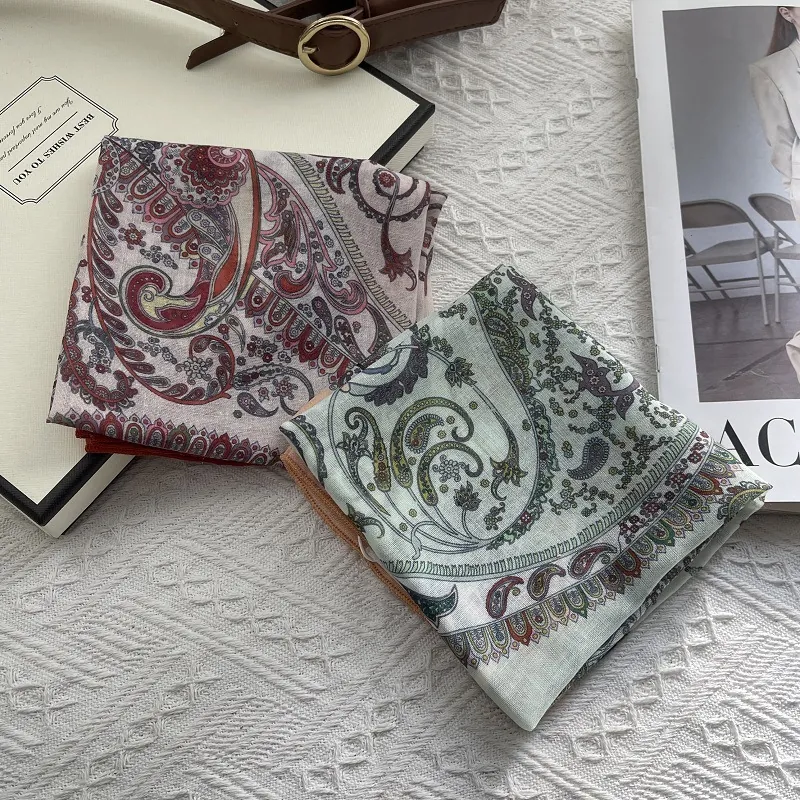 Women Vintage Paisley Print Cotton Square Scarf Soft Breathable Bohemian Floral Neck Scarf Daily Travel Accessory