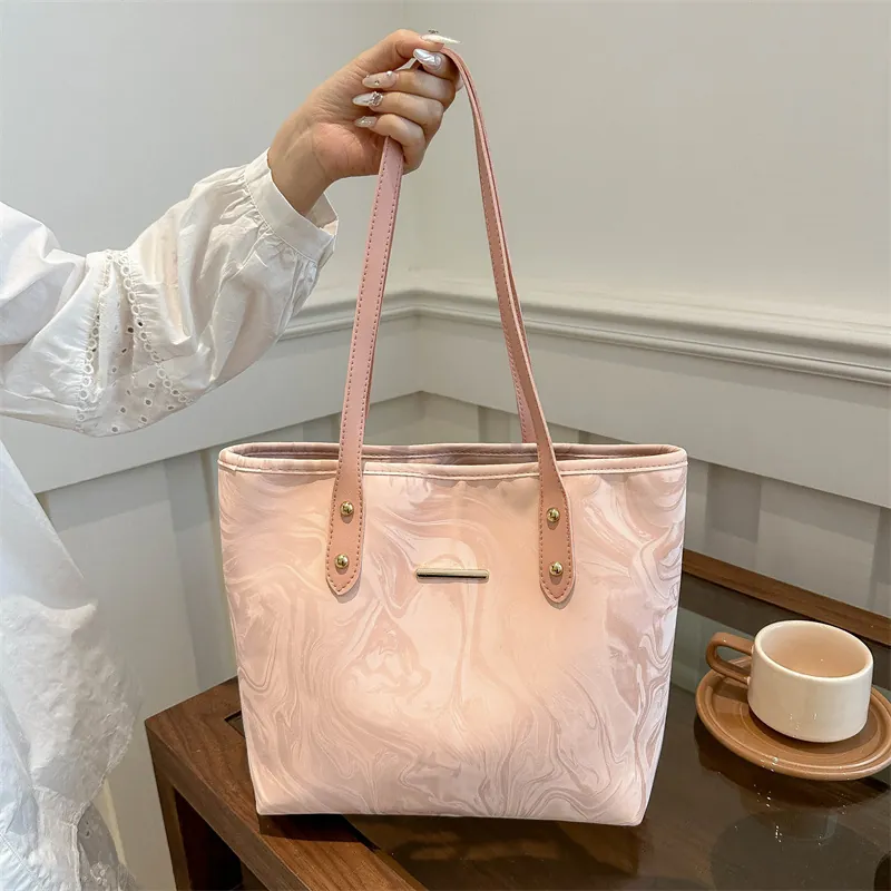 Women Marble Pattern Tote Bag Large Capacity PU Leather Shoulder Bag Modern Minimalist Commuter Handbag Elegant Work Bag