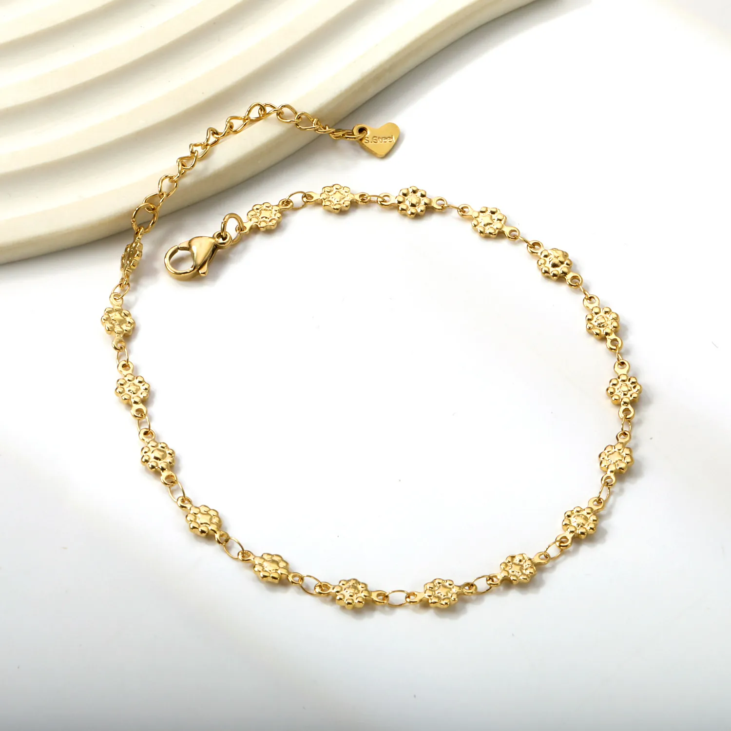 Elegant Stainless Steel Flower Anklet For Women Gold Plated Dainty Floral Chain Foot Accessory Simple Fashion Jewelry