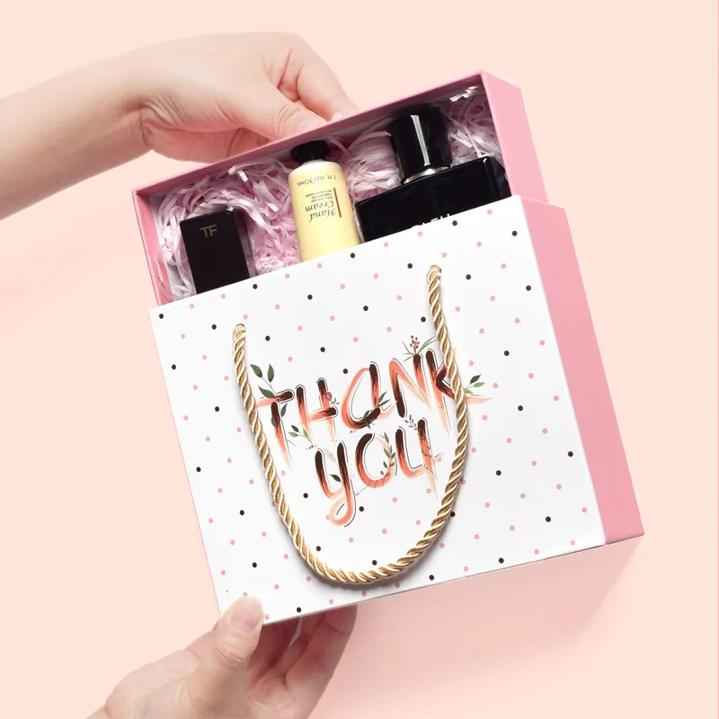 Handheld Wedding Candy Gift Boxes For Party Favors Cardboard Gift Box With Handle Polka Dot Floral Pattern Gift Packaging