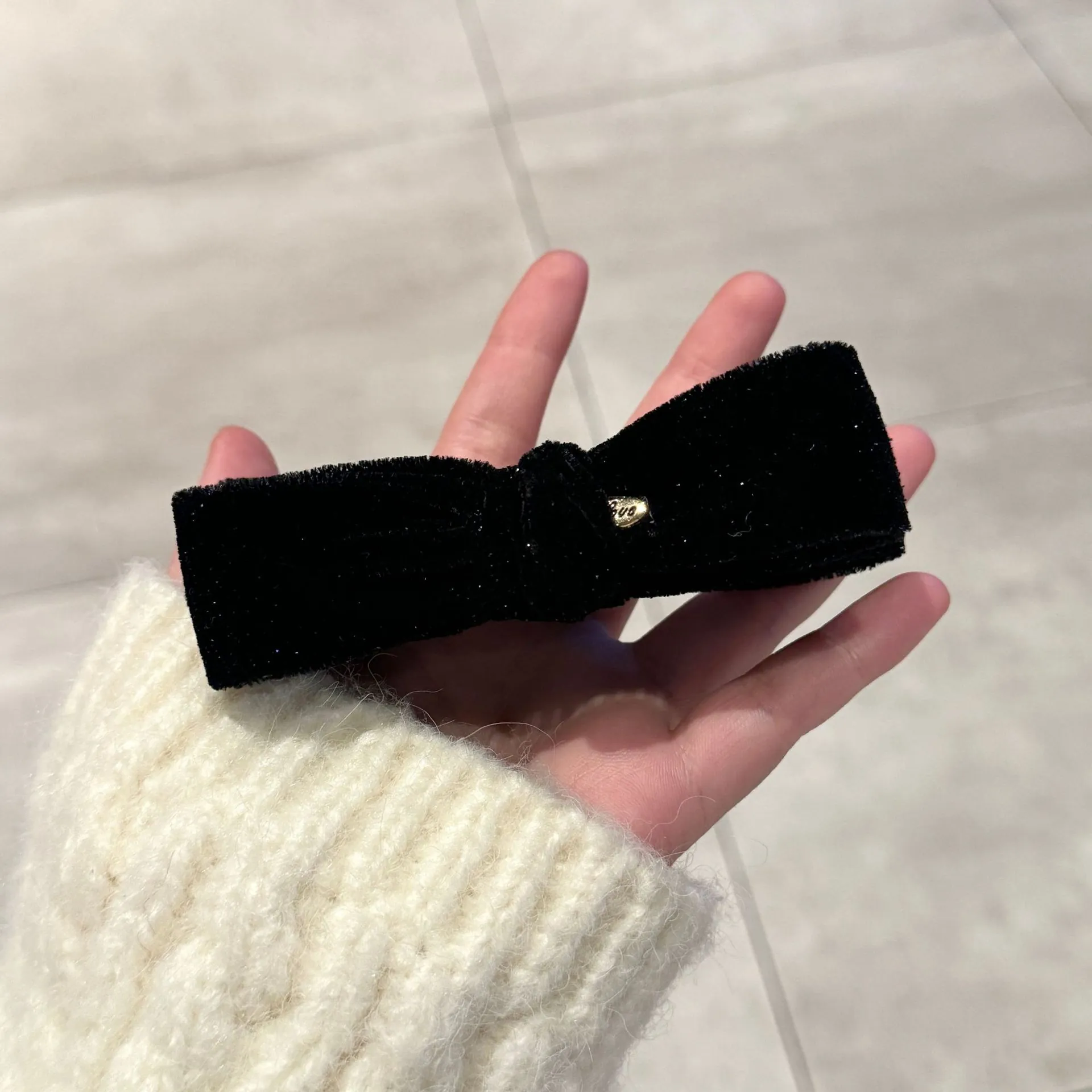 Pince à Cheveux Banane Nœud en Velours Vintage pour Femme Élégante Rouge Vin Noir Pince Verticale Accessoires Cheveux Rétro