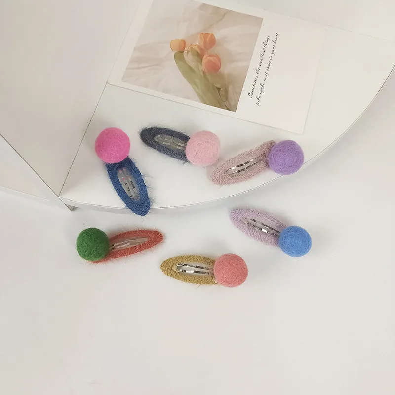 Handmade Wool Felt Ball Hair Clip For Women Girls Winter Mohair Contrast Color Oval BB Clip Sweet Hairpin Headwear Accessories