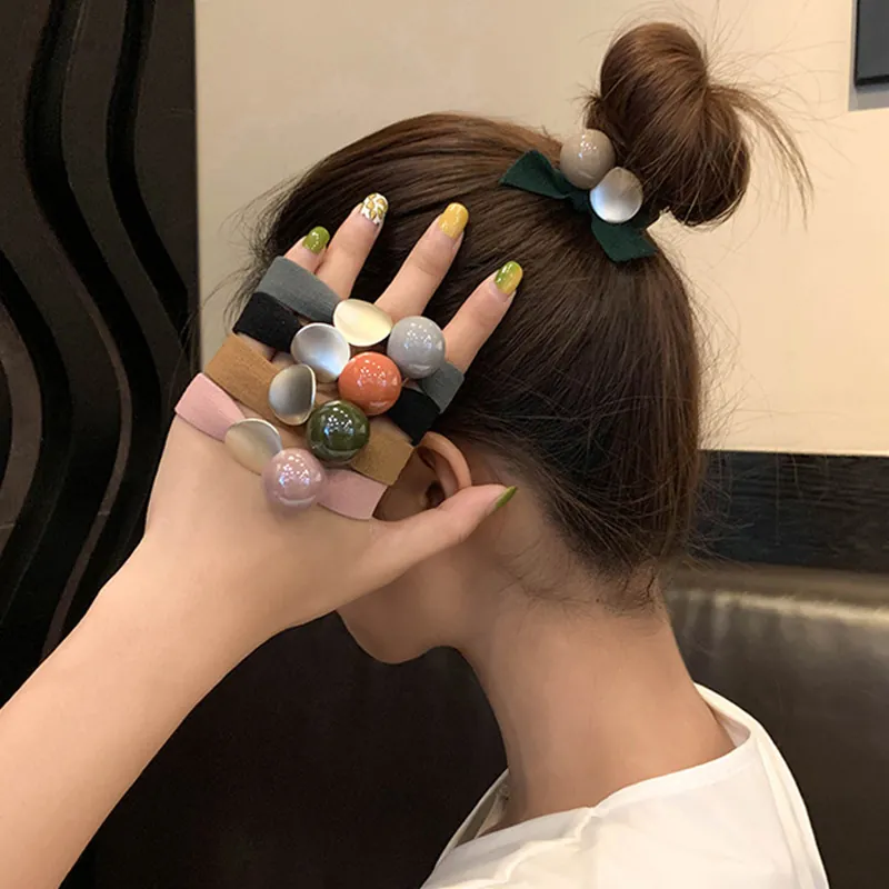 Élastiques à Cheveux Minimalistes Coréens Avec Perles en Acrylique Pièces en Métal Mat Nœuds Accessoires Cheveux Femme
