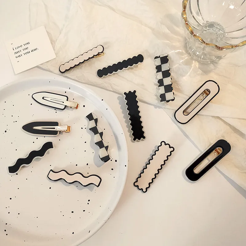 Black White Checkerboard Wave Hair Clips Acrylic Seamless Duckbill Clips For Women Modern Minimalist Hair Accessories Hairpin