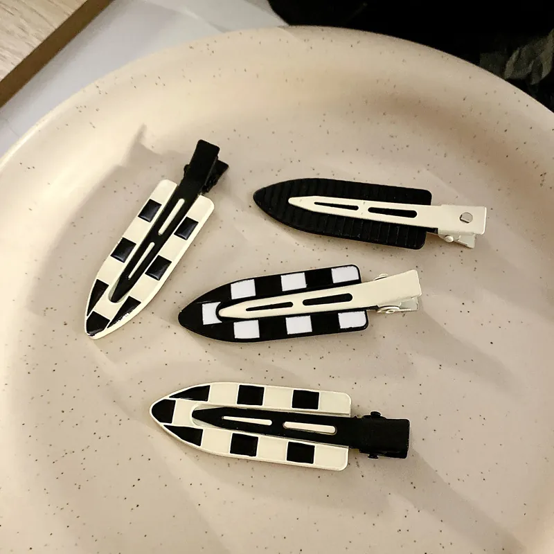 Checkerboard Traceless Duckbill Hair Clip Minimalist Black White Geometric Pattern Korean Style Women Hair Accessory