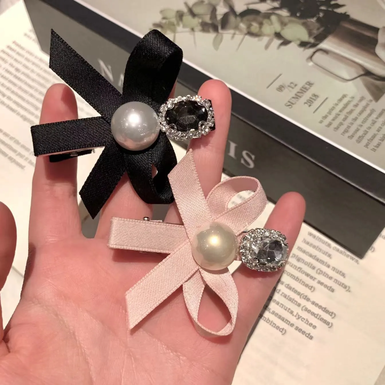 Sweet Satin Bow Alligator Hair Clips With Faux Artificial Pearl Rhinestone Korean Style Elegant Side Fringe Clip For Women Hair Accessory