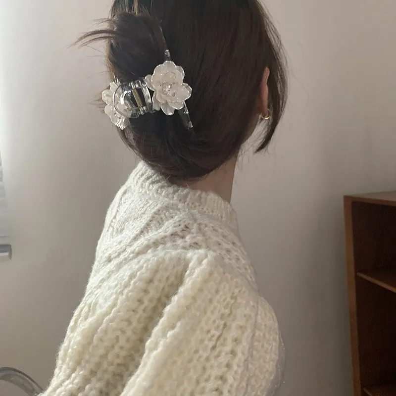 Korean Sweet White Camellia Flower Hair Claw Clip Minimalist Transparent Acrylic Shark Clip Elegant Hair Accessory Women