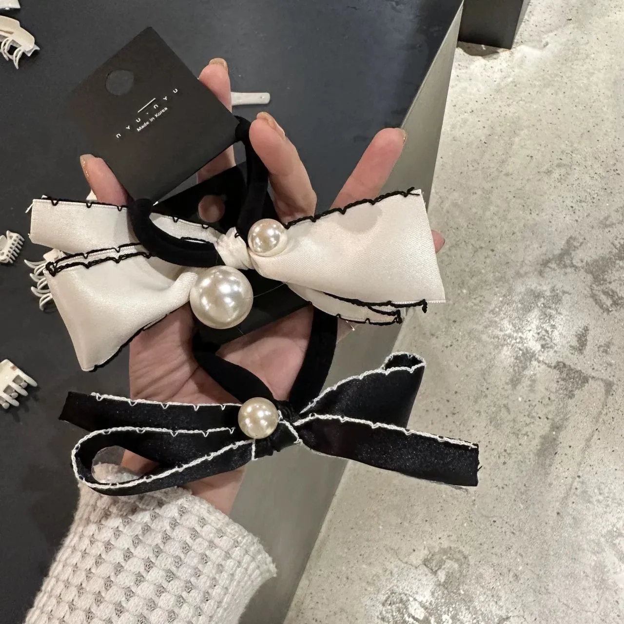 Elegant Satin Bowknot Artificial Pearl Hair Tie High Elasticity Satin Ribbon Ponytail Holder Women Sweet Hair Accessory Hair Rope