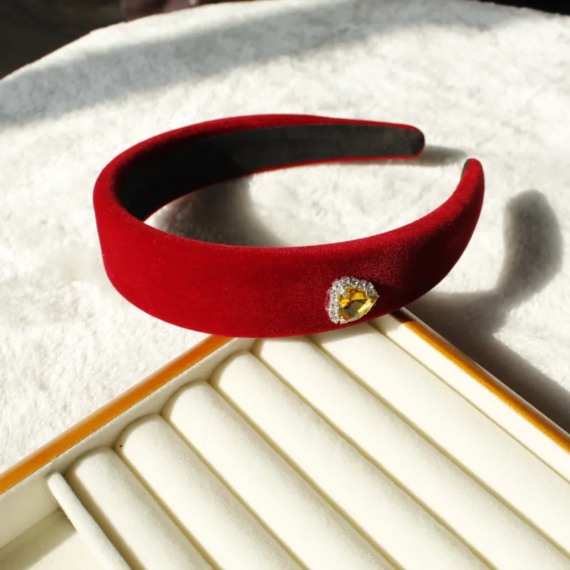 Vintage Red Velvet Padded Hairband For Women Luxurious Rhinestone Heart Headband Elegant Wide Brim Hair Hoop Accessories