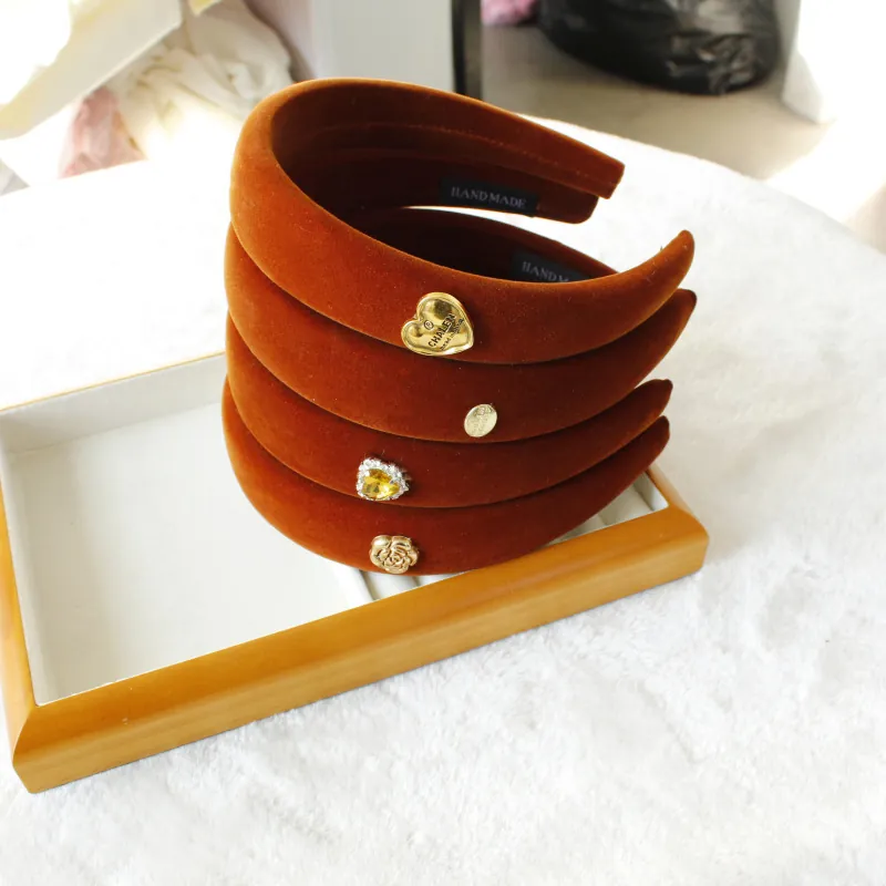 French Retro Velvet Padded Headband Rhinestone Heart Rose Flower High Top Hair Accessories For Women Elegant Brown Hair Band