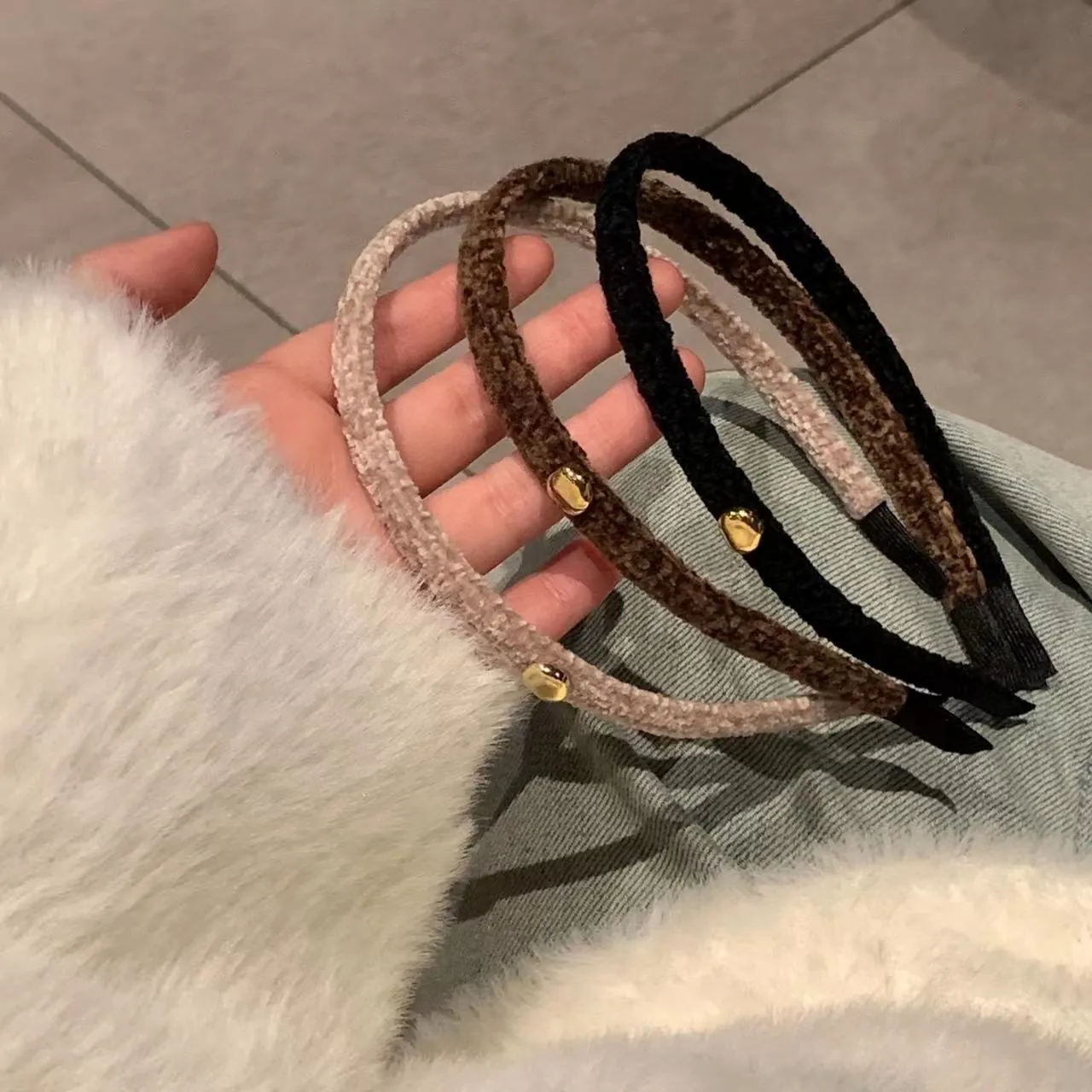 Korean Style Elegant Plush Thin Headband For Women Simple Metal Buckle Hair Hoop Fashion Hair Accessories For Daily Use