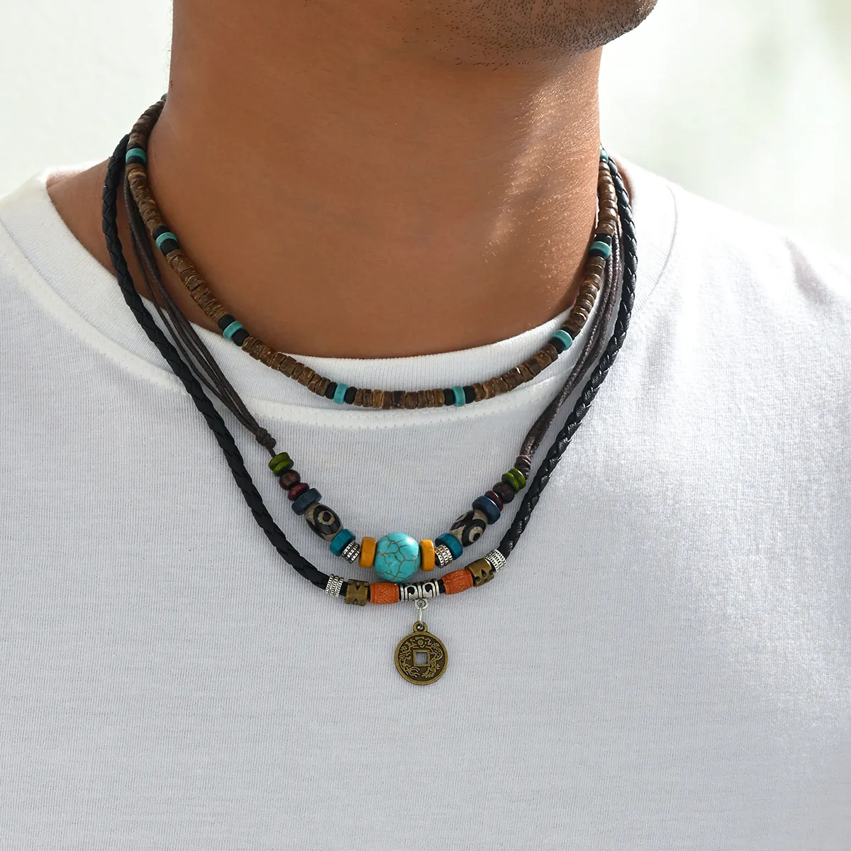 Vintage Bohemian Herren Lagenhalskette Geflochtene Lederkordel Türkis Holzperlen Antike Münzanhänger Ethno Schmuck Accessoire
