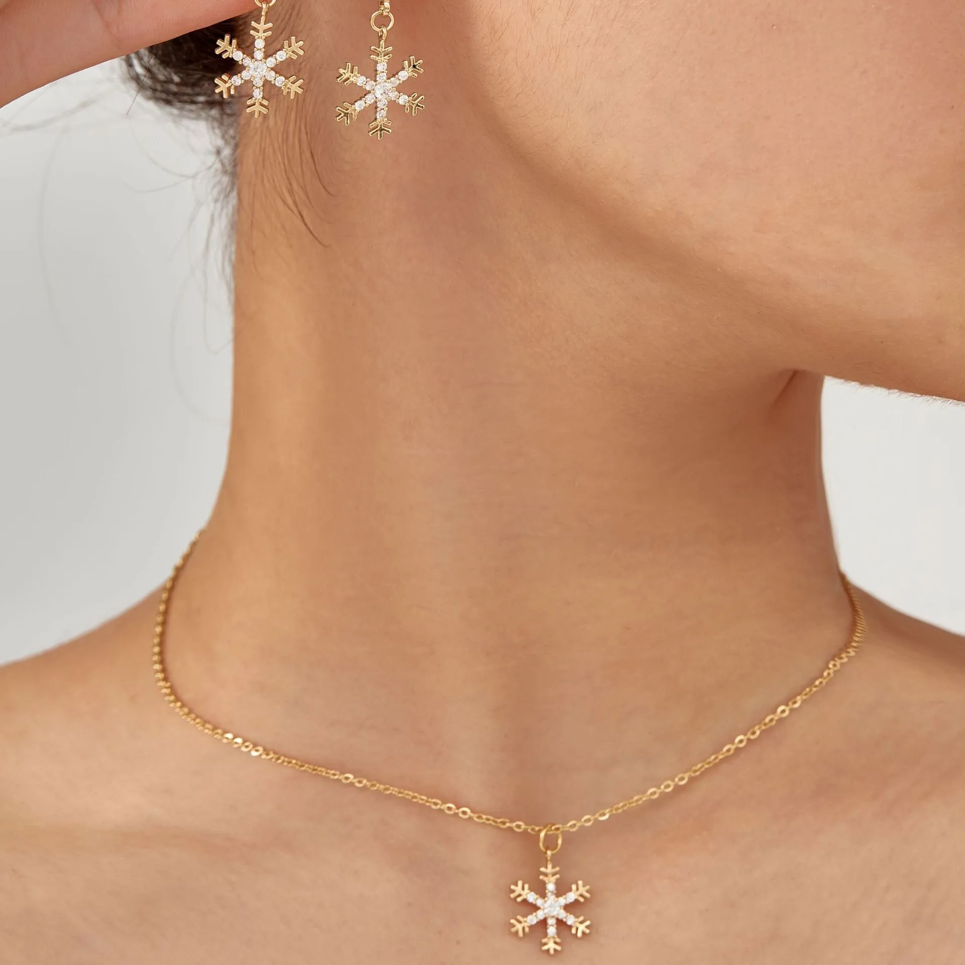 18K Gold Silber Plattiert Schneeflocke Schmuckset Zirkonia Halskette Ohrringe Set Für Damen Weihnachten Winter Mode Schmuck Geschenk