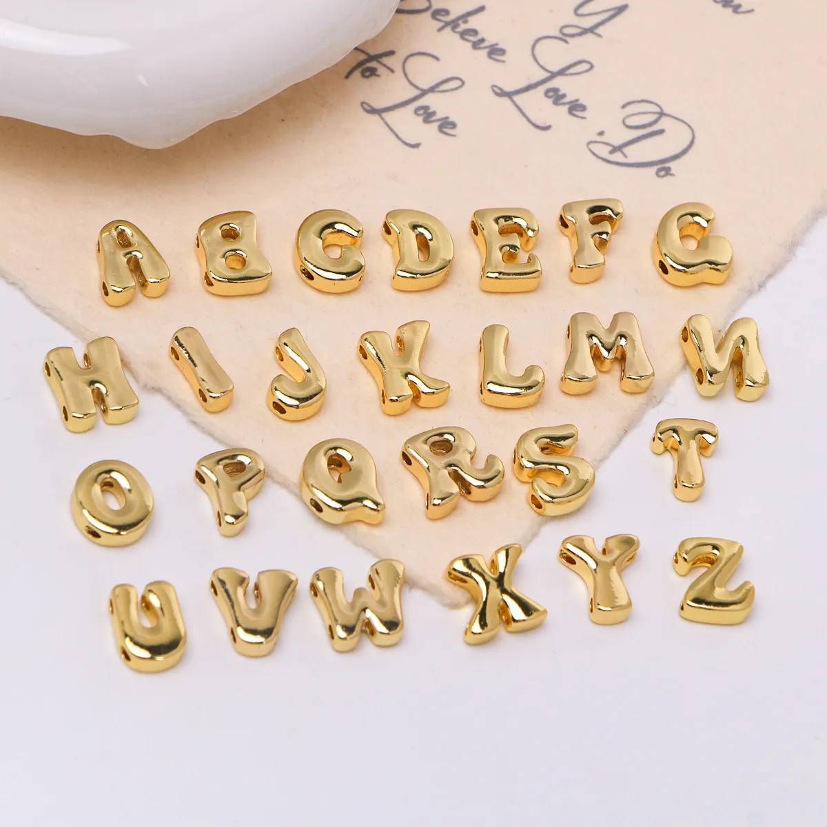 18K Vergoldet Kupfer Ballon Alphabet Anhänger Initial Perlen Für DIY Schmuckherstellung Armband Halskette Damen Zubehör