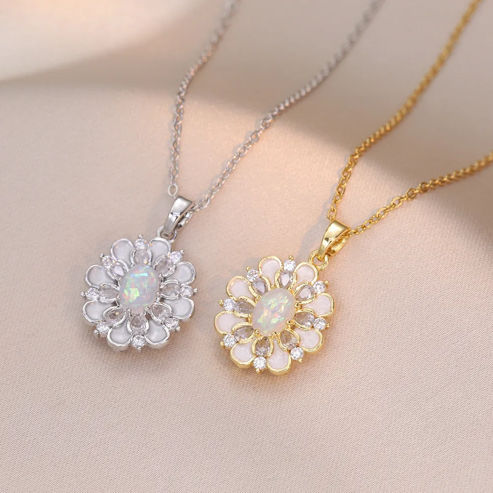 Collier Pendentif Fleur Élégant Avec Opale Et Zircon Incrusté Bijoux En Acier Inoxydable Émail Blanc Pour Femme