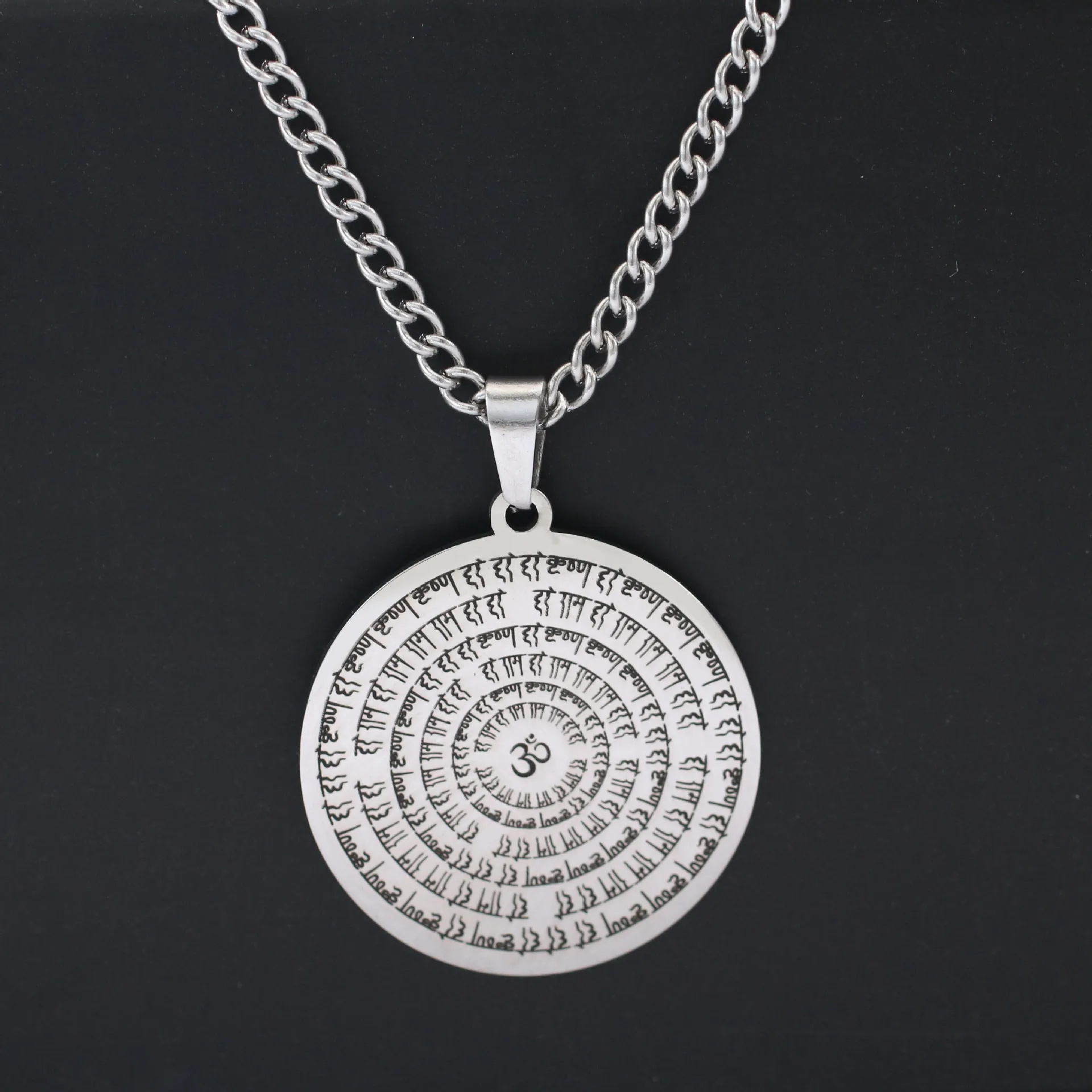 Vintage Stainless Steel Religious Om Symbol Pendant Necklace With Sanskrit Mantra Engraved Round Disc Yoga Jewelry For Men Women