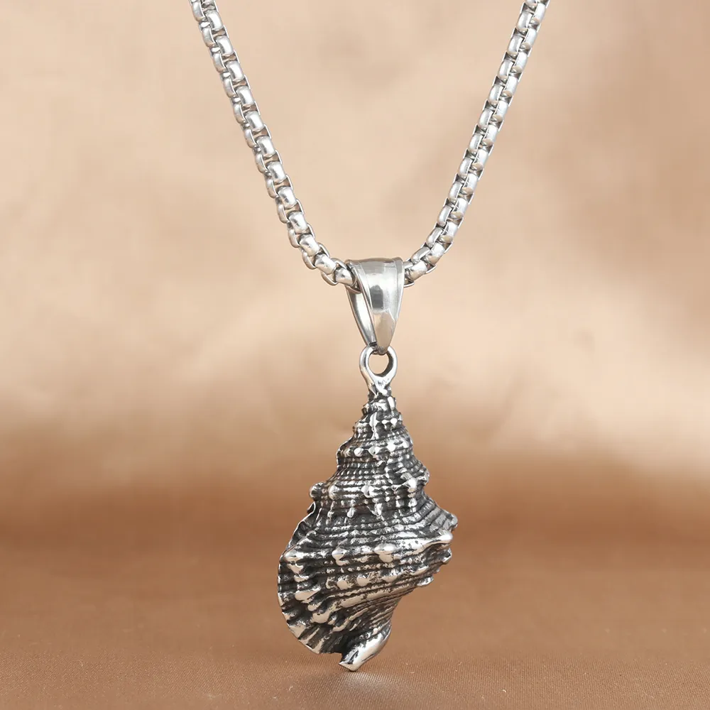 Collier Pendentif Conque en Acier Inoxydable Rétro pour Hommes Femmes Style Punk Vintage Bijoux de Vie Marine Accessoires Cadeau