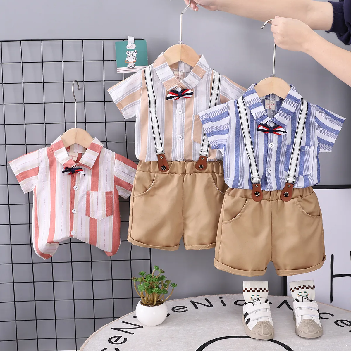 Toddler Boys Summer Striped Short Sleeve Shirt And Suspender Shorts Set Cotton Gentleman Outfit With Bow Tie For Casual Party