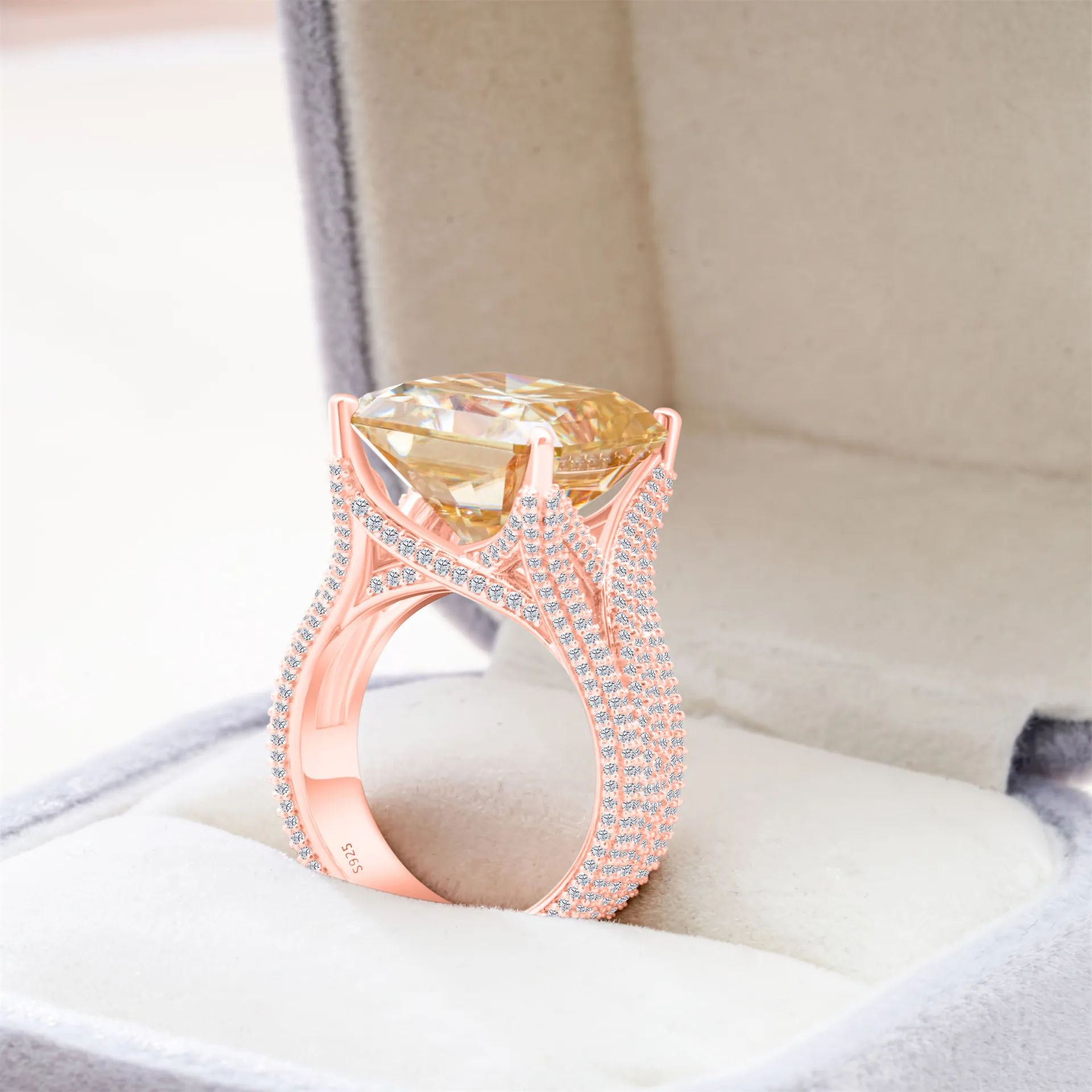 Luxuriöser Moissanit-Cocktailring mit Radiant-Schliff für Damen aus 925er Sterlingsilber mit eingelegten Seitensteinen Hochwertiger Edelschmuck Mit GRA-Zertifikat