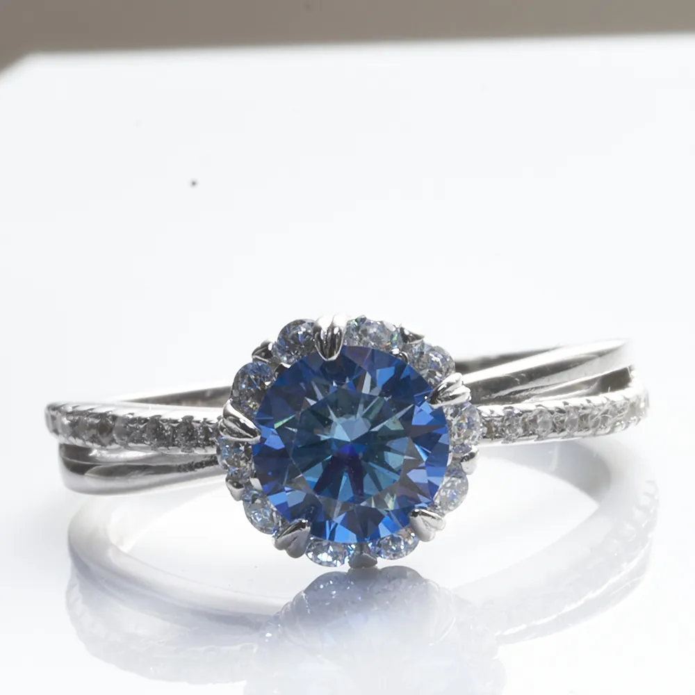 1 Carat Round Moissanite Ring For Women 925 Sterling Silver Halo Crossover Shank Blue Red Gemstone Engagement Jewelry With GRA Certificate