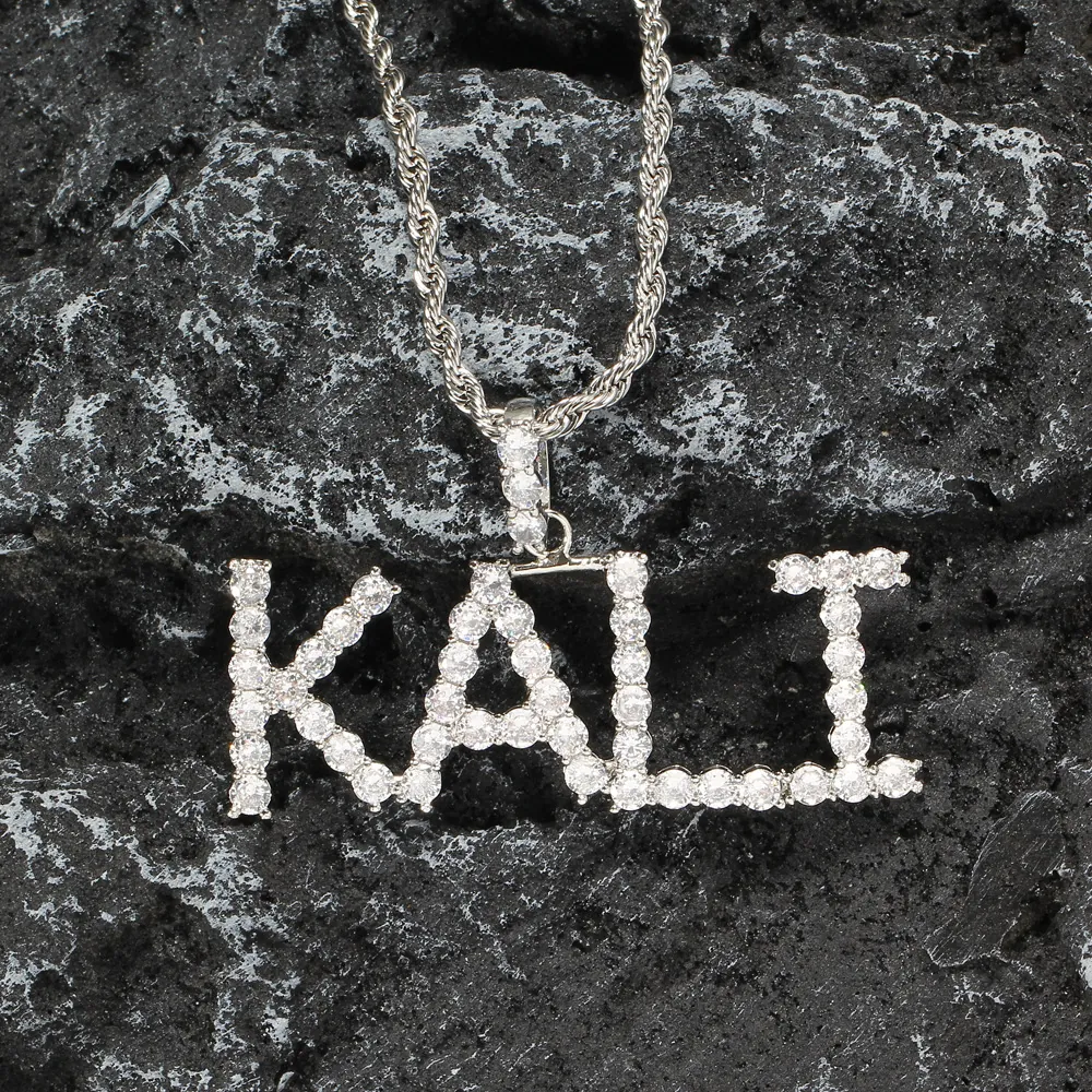 Collier Pendentif Lettre Alphabet Hip Hop Iced Out Cuivre Zircone Avec Chaîne Torsadée en Acier Inoxydable Pour Hommes Femmes Bijoux Bling