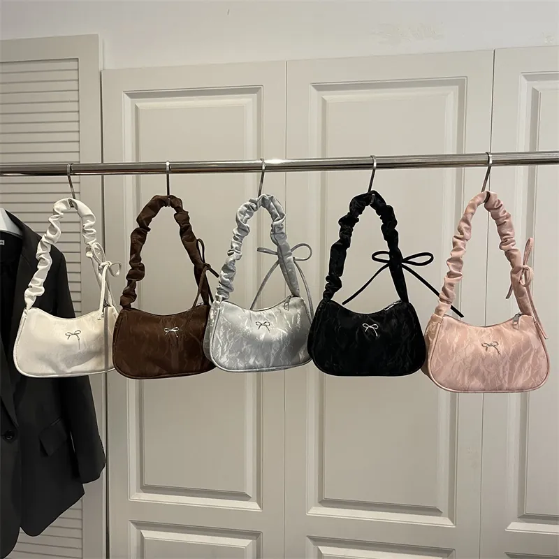 Sac sous le Bras pour Femmes à Volants en Cuir PU Sac à Main Plissé avec Nœud Métallique Sac à Épaule Mode pour Fête