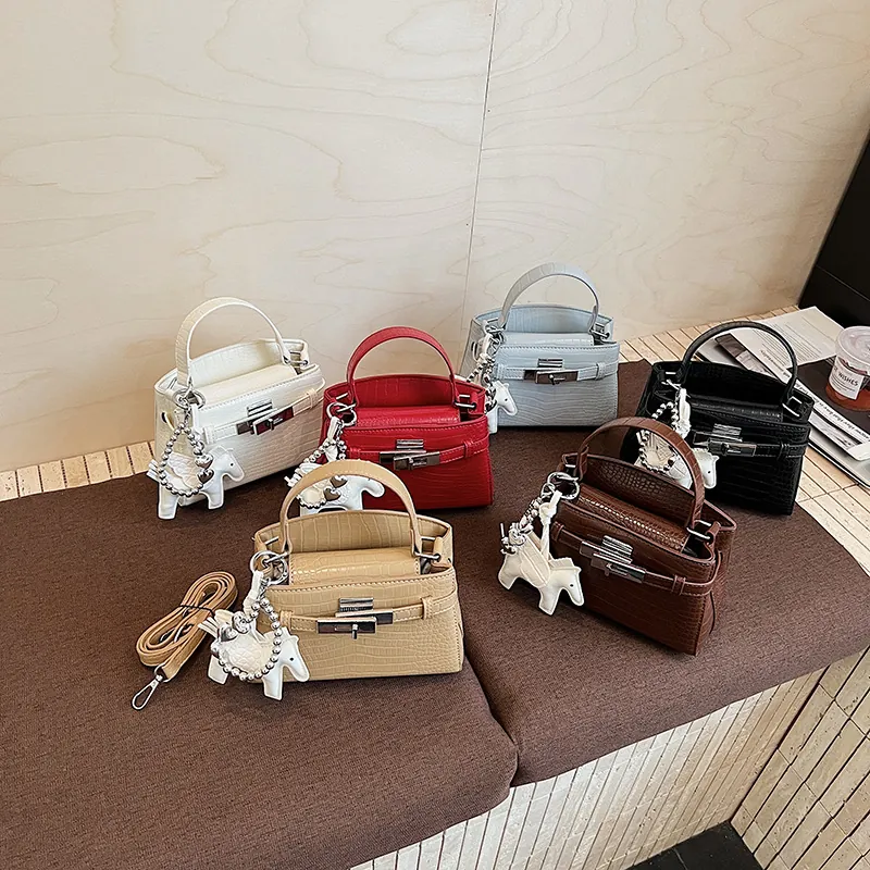 Women Fashion Crocodile Embossed Kelly Bag With Silver Lock Horse Pendant PU Leather Top Handle Crossbody Handbag