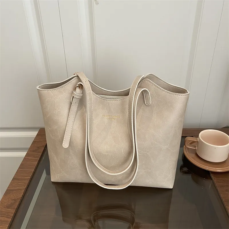 Large Capacity PU Leather Tote Bag For Women Minimalist Solid Color Shoulder Bag Versatile Commuter Bag Adjustable Strap
