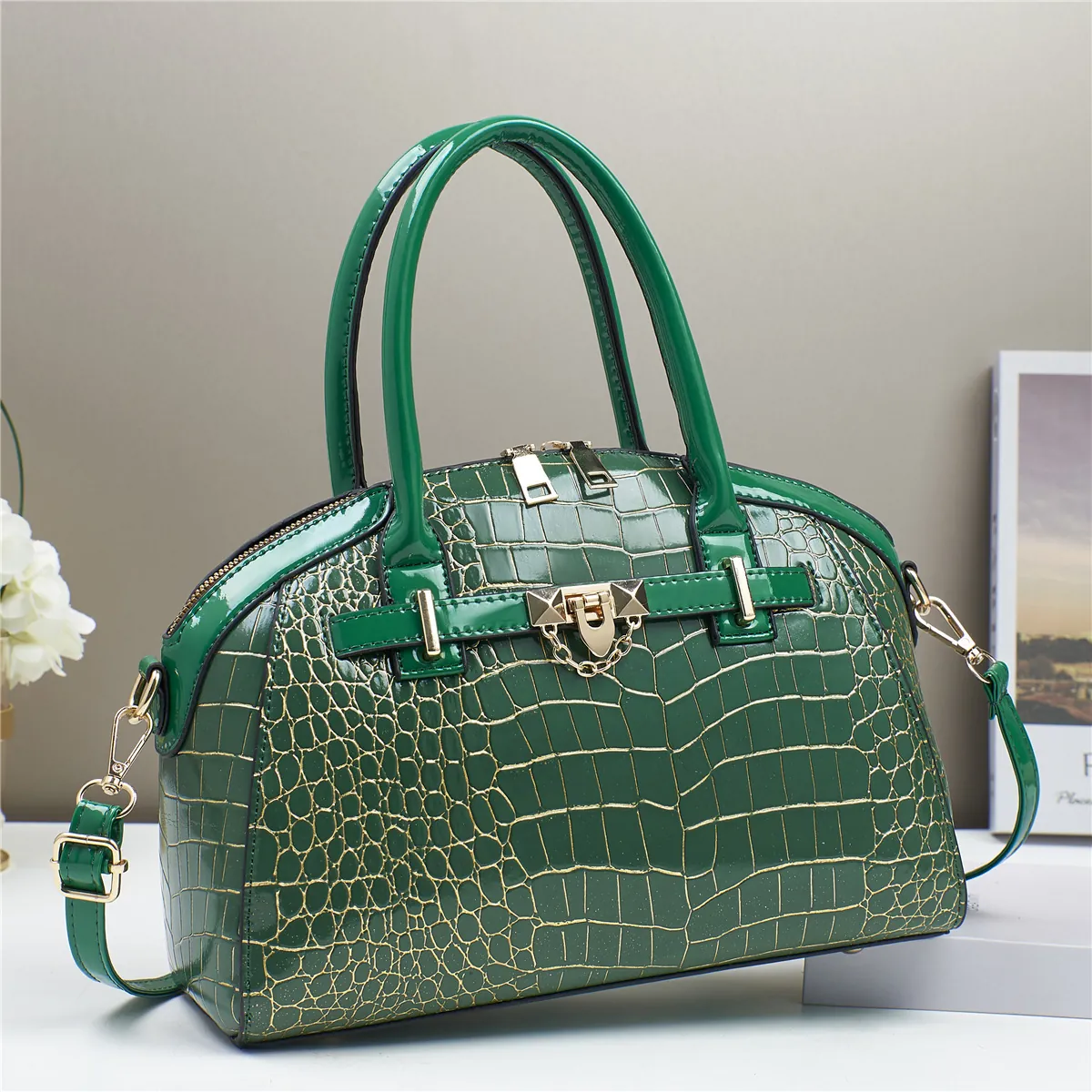 Borsa a Mano in Pelle PU con Motivo a Coccodrillo per Donna Elegante Hardware Dorato Borsa a Tracolla a Forma di Conchiglia