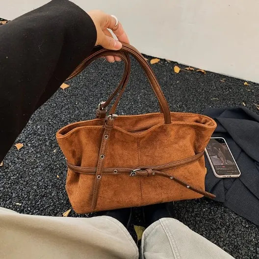 Sac Fourre-Tout Rétro Femme Grande Capacité Cuir PU Aspect Daim Sac à Épaule Avec Boucle de Ceinture Urbain Bureau
