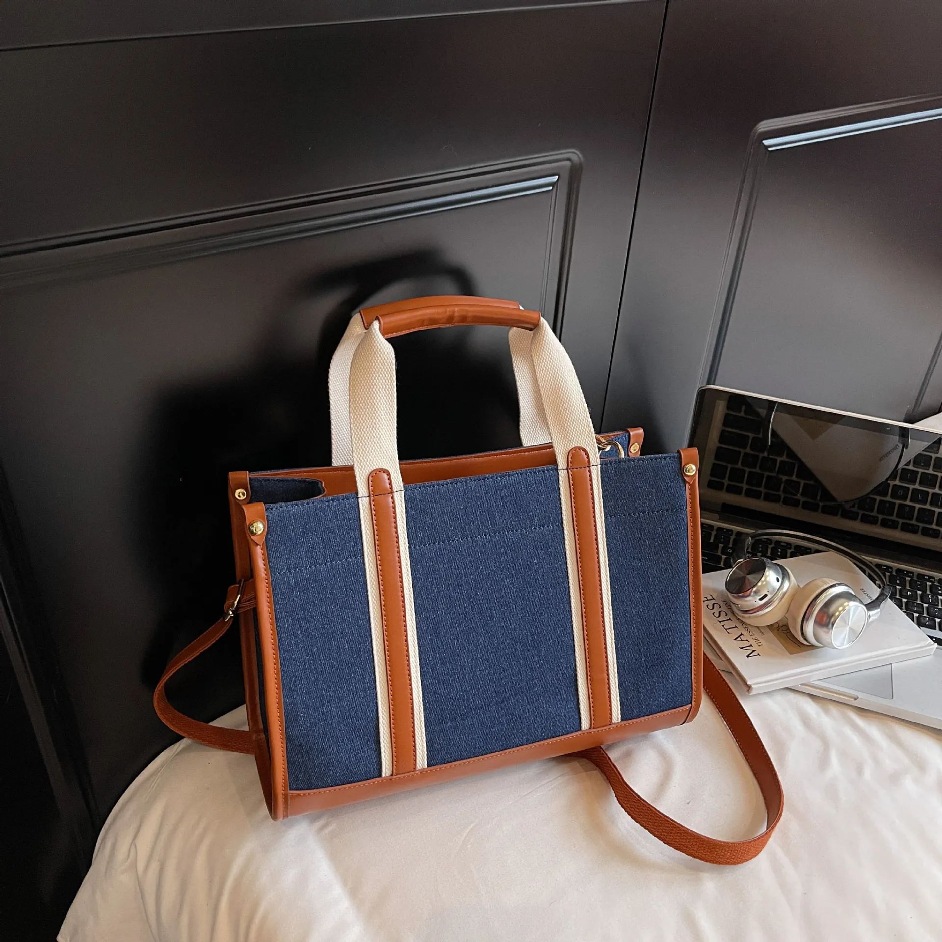 Vintage Denim Tote Τσάντα για Γυναίκες Μεγάλη Χωρητικότητα Χρωματική Αντίθεση Τσάντα Ώμου Με Δερμάτινη Διακόσμηση και Λαβή από Καμβά