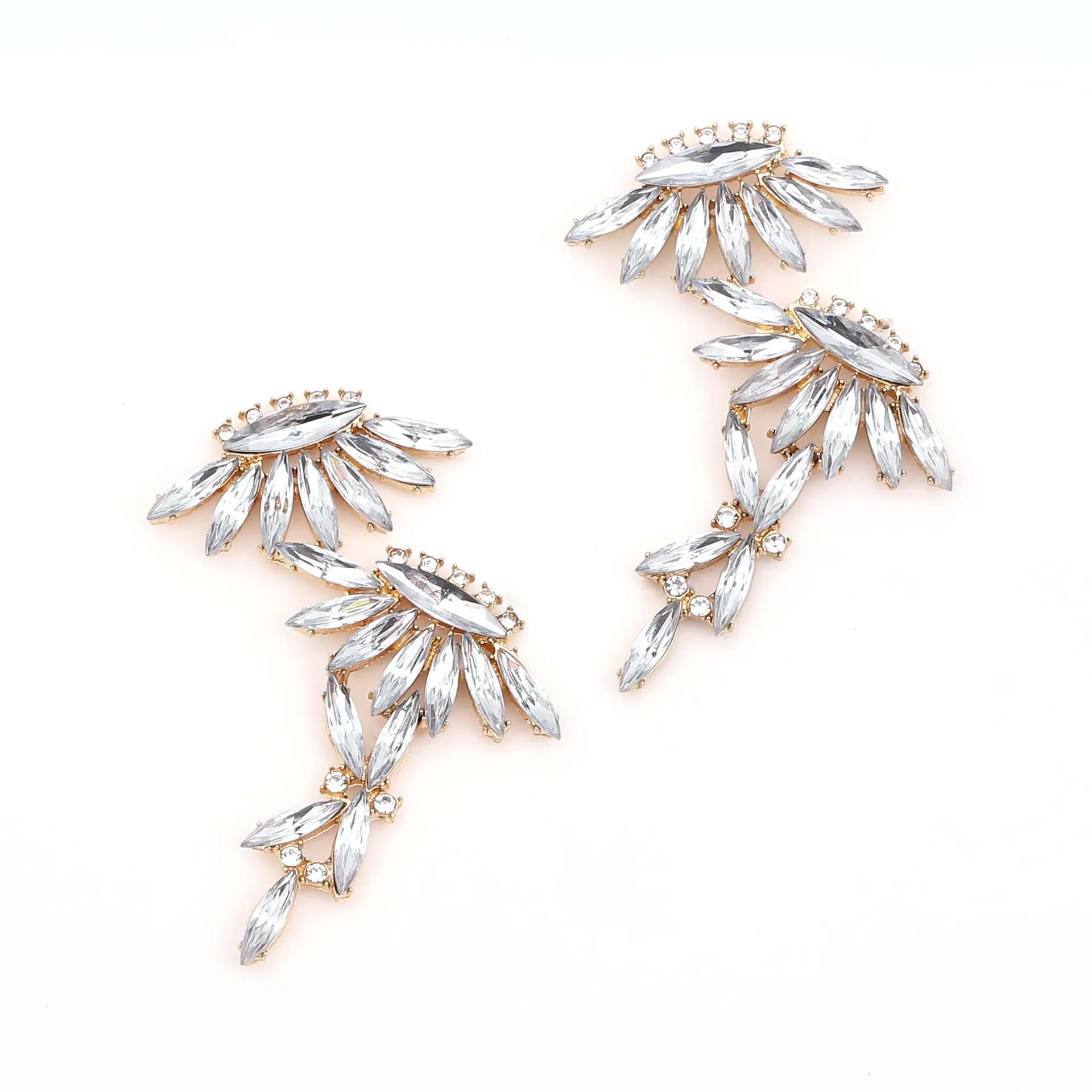 Elegant Zinc Alloy Willow Leaf Rhinestone Ear Crawlers For Women Marquise Cut Crystal Earrings For Party Prom Jewelry