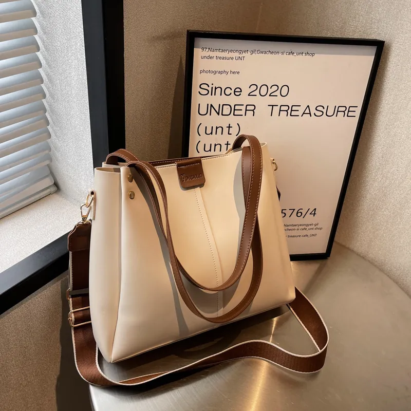 Women's Large Capacity PU Leather Tote Bag Fashion Contrast Color Shoulder Handbag With Wide Woven Strap Zipper Closure