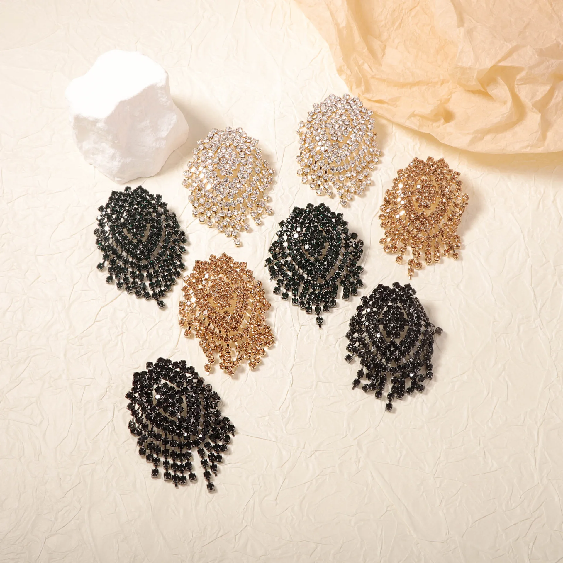 Orecchini a Goccia con Nappe e Strass in Lega di Zinco Vintage Lusso Donna Geometrici Esagerati Gioielli per Nozze e Feste