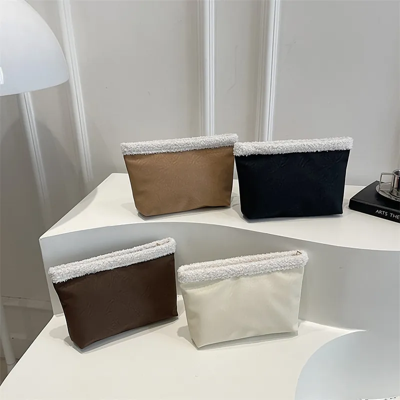Pochette Donna in Pelle Sintetica Stile Coreano Con Bordo in Sherpa Peluche Patchwork Invernale Borsa a Mano Quotidiana