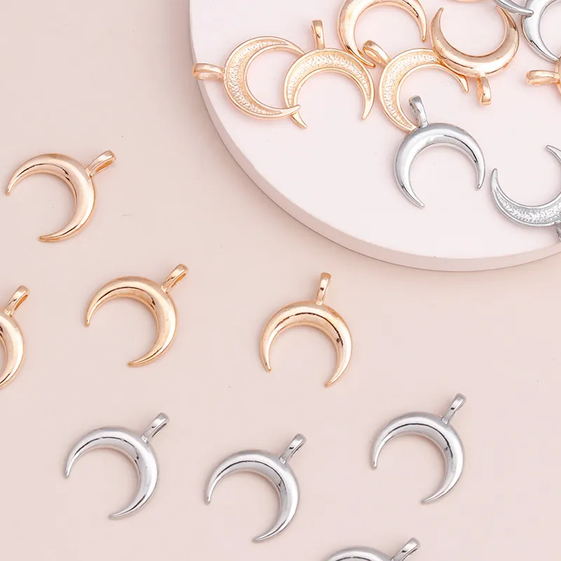 Electroplated Alloy Crescent Moon Pendants For DIY Jewelry Making Gold Silver Metal Moon Charms For Necklace Accessory