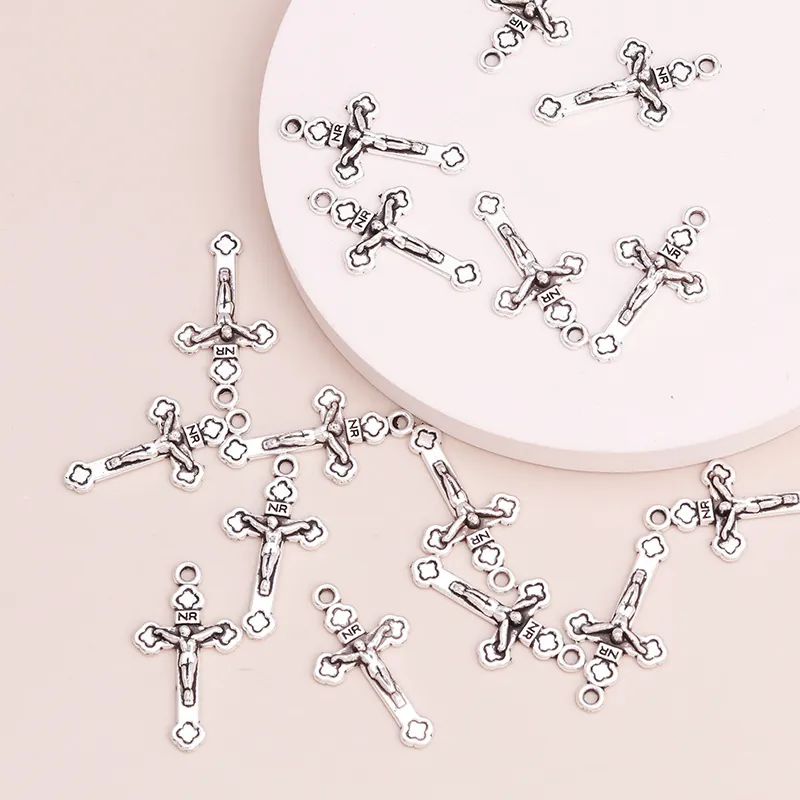 Ciondoli Croce Crocifisso in Lega Vintage Argento Antico Ciondolo Gesù Accessori per Creazione Gioielli Pendente Fai da Te Religioso