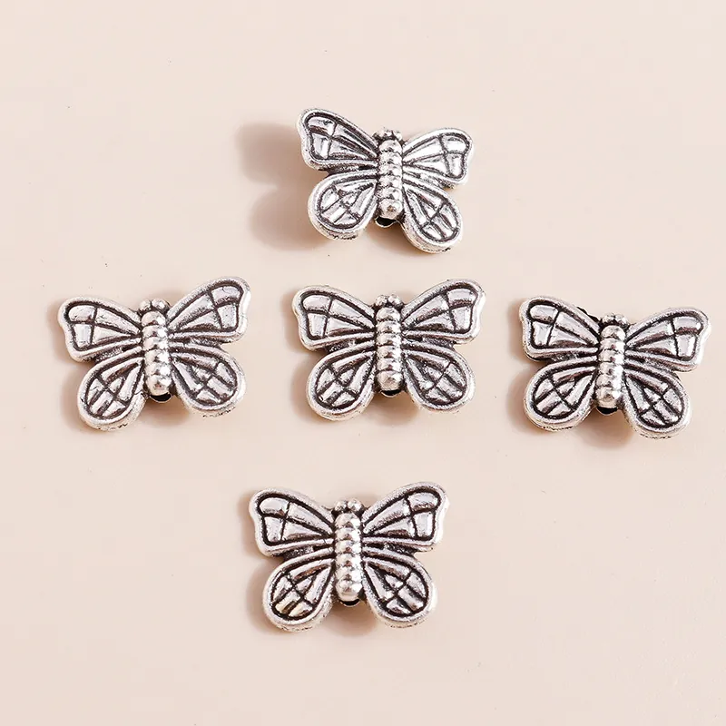 Vintage Alloy Butterfly Charms Pendants Antique Silver Plated Distressed Butterfly Jewelry Accessories For DIY Bracelet Necklace Making