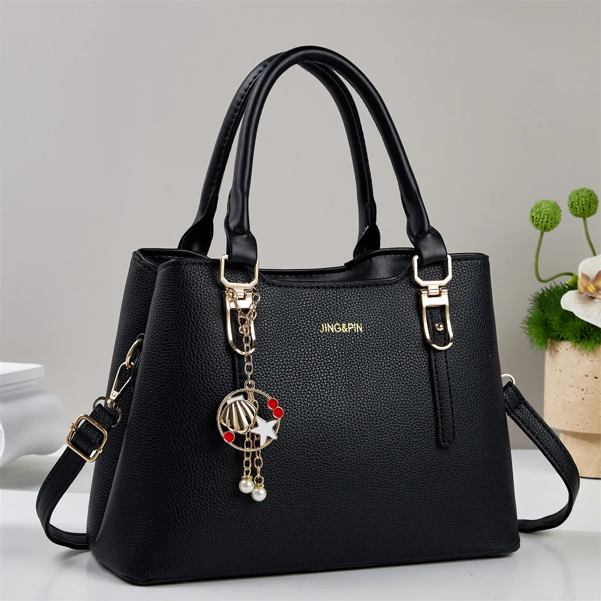 Sac Cabas Classique en Cuir PU à Motif Litchi pour Femmes Avec Pendentif Étoile Coquillage Grand Sac à Main Bandoulière pour Bureau Quotidien