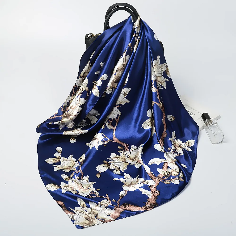 Foulard Quadrato in Raso con Stampa Floreale di Magnolia Elegante da Donna Foulard Simil Seta Versatile Grande Sciarpa per Capelli Scialle Morbido Fazzoletto da Collo